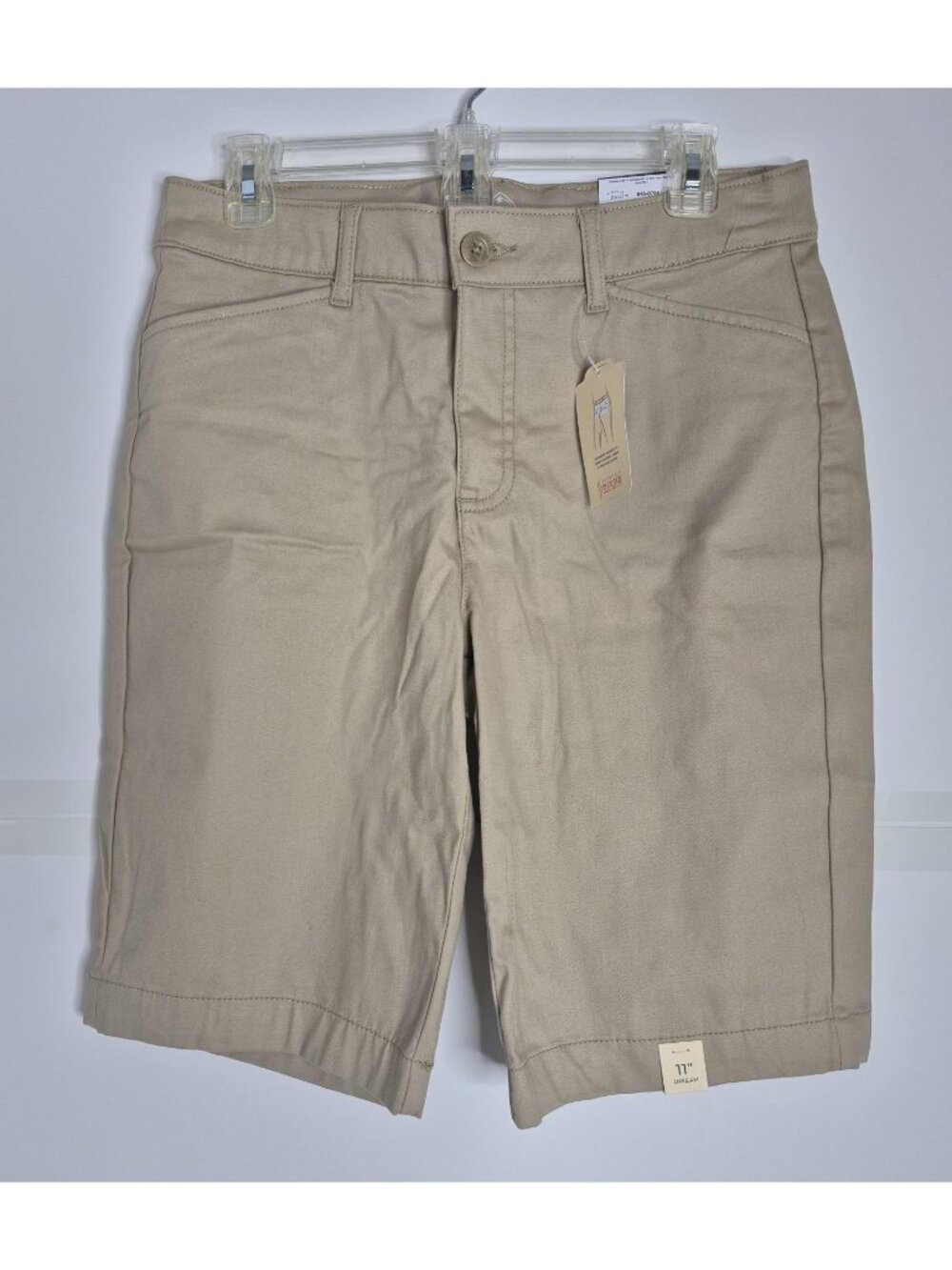 NWT St. John's Bay Bermuda Mid Rise Shorts Women's Size 8 Biscotti Color
